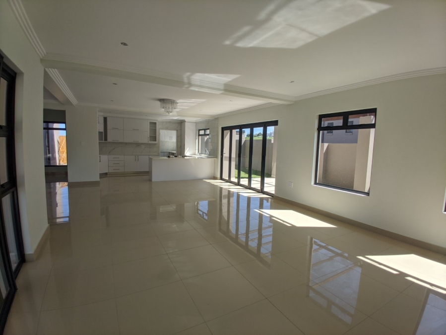 4 Bedroom Property for Sale in Kidds Beach Eastern Cape